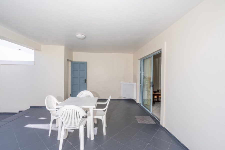 4 Bedroom Property for Sale in Paradise Beach Western Cape